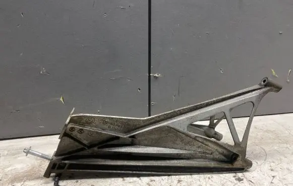 BMW i3 Engine mounting bracket 6793376