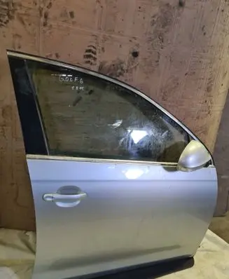 Volkswagen Golf VI Front door