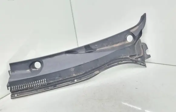 Toyota Avensis T250 Wiper trim 5578205030