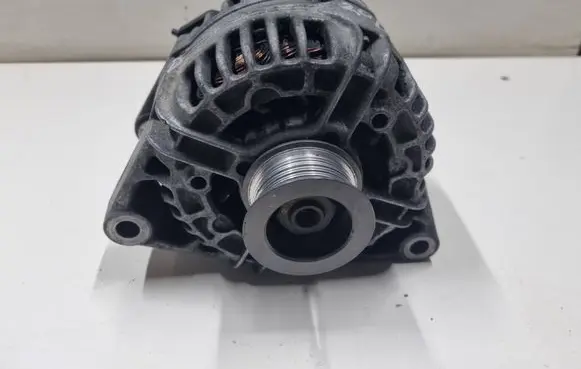 Opel Zafira A Generator/alternator
