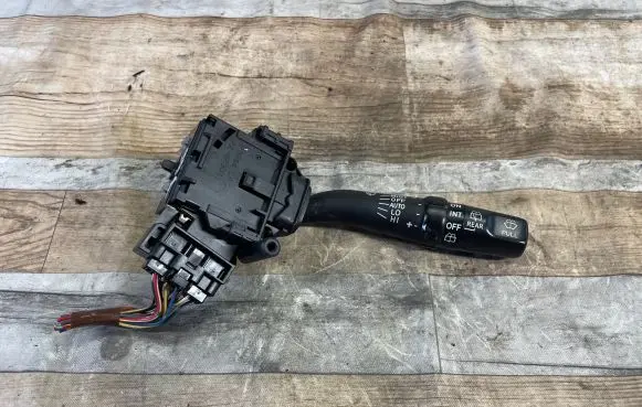 Toyota Avensis T250 Wiper control stalk 8465205170