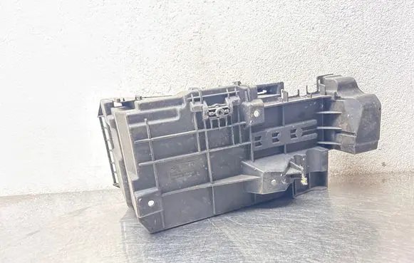 Opel Vectra C Battery box tray 24413805 0086022