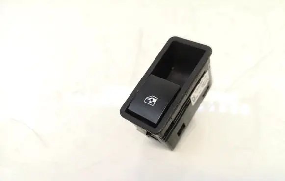 Opel Zafira B Electric window control switch 13228711