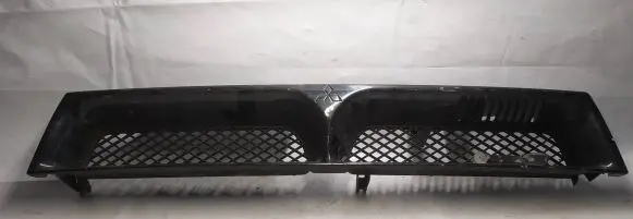 Mitsubishi Galant Front bumper upper radiator grill Mr192681