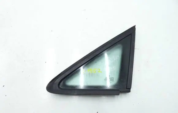 Volkswagen Caddy Front door vent window glass four-door 