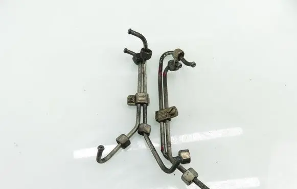Volkswagen New Beetle Fuel injector supply line/pipe 