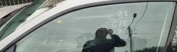 BMW 3 E92 E93 Sliding door window/glass 