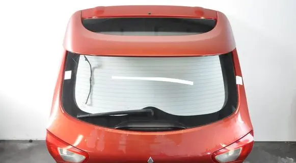 Mitsubishi Lancer VIII Tailgate/boot cover trim set 