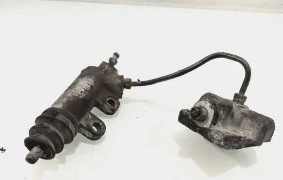 Clutch slave cylinder