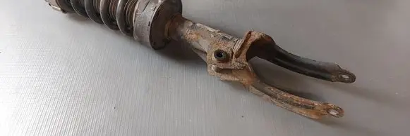 Volkswagen Touareg II Front shock absorber/damper