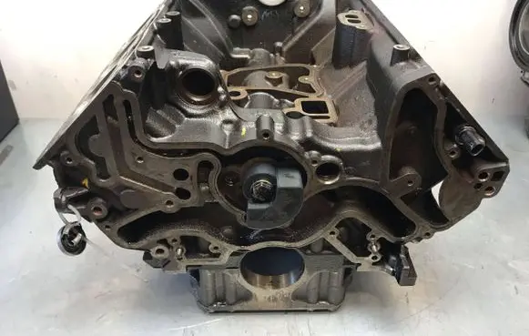 Audi Q7 4L Engine block CJG CJG007593 059011ED