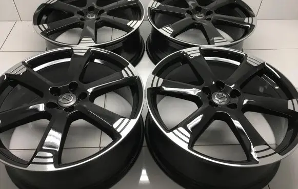 Volvo XC40 R20 alloy rim 