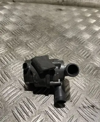 Volvo XC60 Electric auxiliary coolant/water pump 31332380