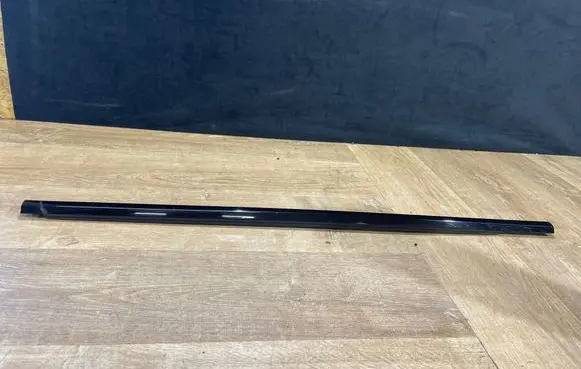 Land Rover Range Rover Velar Front door glass trim molding 