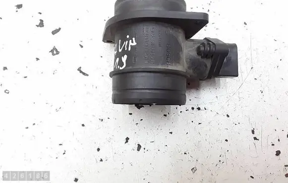 Skoda Octavia Mk2 (1Z) Mass air flow meter 038906461B 0281002531