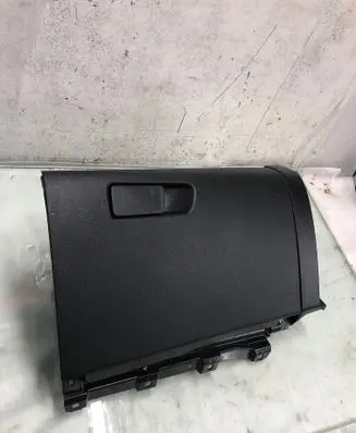 Nissan Qashqai J12 Glove box 681026un0a