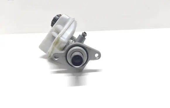 Master brake cylinder