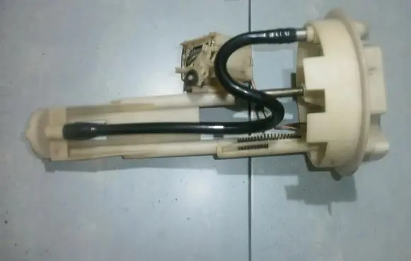 Renault Laguna I Fuel level sensor 77008252521