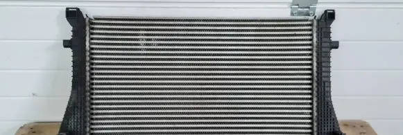 Audi Q3 F3 Intercooler radiator 5Q0145803T 5Q0145V01 1939B