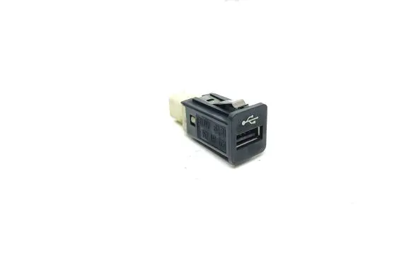 BMW 5 F10 F11 USB socket connector 9167196