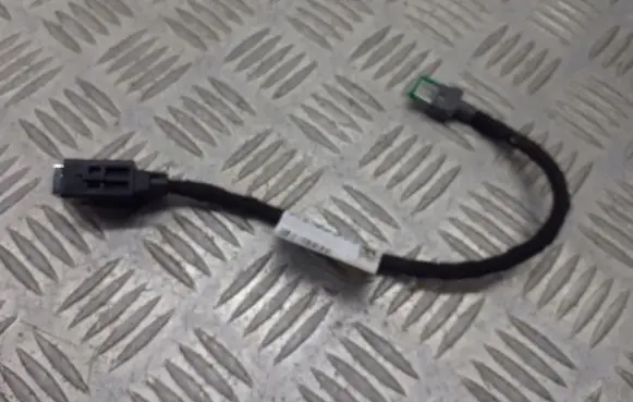 Peugeot 308 USB socket connector 98060480