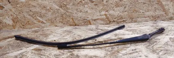 Alfa Romeo Giulia Front wiper blade arm 50532570