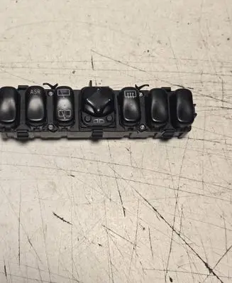 Mercedes-Benz A W168 Wing mirror switch 1688203610 33010901