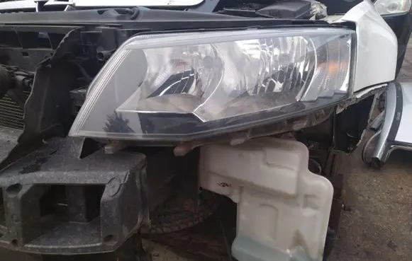 Skoda Octavia Mk3 (5E) Headlight/headlamp 5E2941015