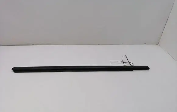 Mercedes-Benz C W203 Rear side glass trim 