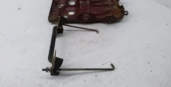 Mitsubishi Grandis Battery tray 