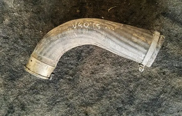 Volvo V40 Intercooler hose/pipe 31370687