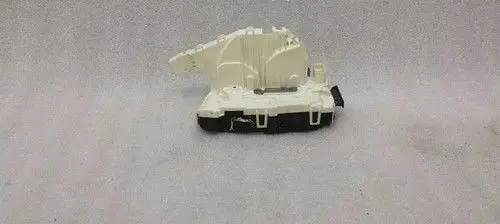 Mercedes-Benz C W204 Coupe door lock (next to the handle) A2047203735