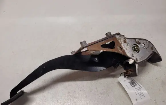 Toyota Corolla Verso AR10 Brake pedal