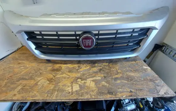 Fiat Ducato Front bumper upper radiator grill 1314846070