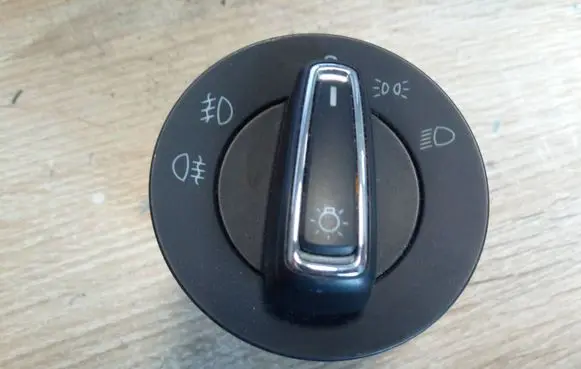 Skoda Superb B8 (3V) Light switch 3V0941431A NE67028