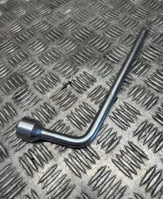Citroen DS4 Wheel nut wrench 