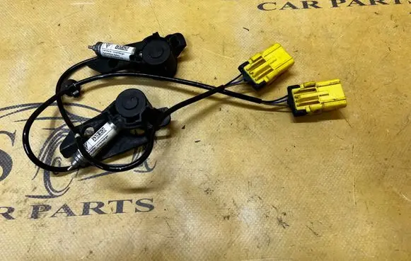Porsche Panamera (970) Engine bonnet/hood hinges 97051135103 97051135203