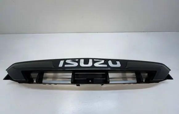 Isuzu D-Max Front grill 