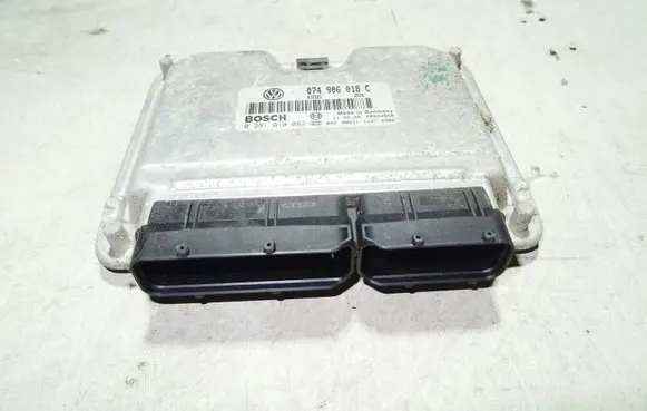 Volkswagen Multivan T4 Engine control unit/module 074906018C 0281010082