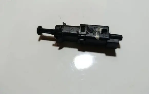Volvo S70 V70 V70 XC Brake pedal sensor switch 9146505