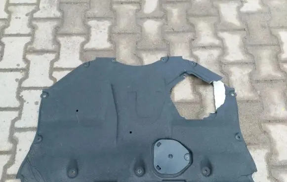 Mazda CX-30 Engine splash shield/under tray