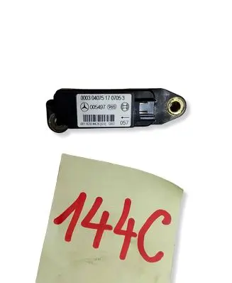Mercedes-Benz CLK A209 C209 Airbag deployment crash/impact sensor A0018204426