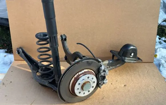 Audi Q3 F3 Rear wheel hub spindle/knuckle 