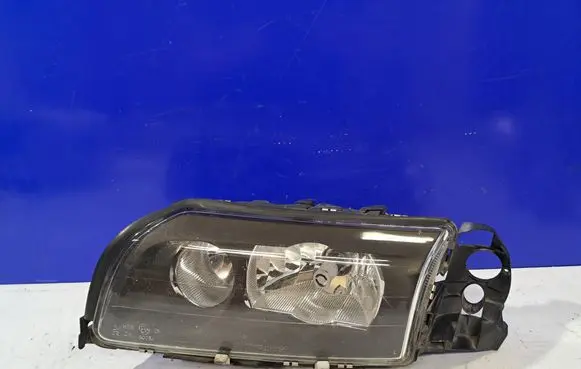 Volvo S80 Headlight/headlamp 30716978 89900214
