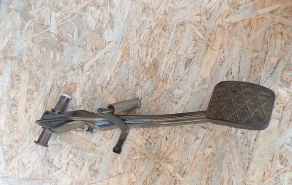 Mercedes-Benz A W168 Brake pedal 02012910082 01T316C