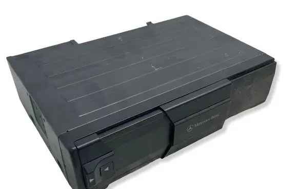 Mercedes-Benz S W220 CD/DVD changer A0028207989