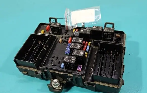 Ford Fusion II Fuse box set HG9T14D068BB IMPRK1577942