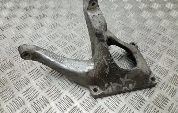 Volkswagen Sharan Engine mounting bracket 7M0199307