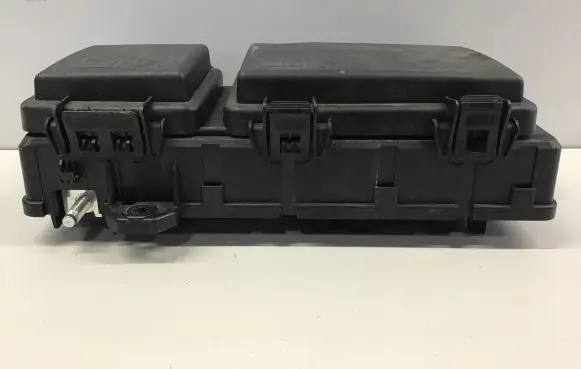 Land Rover Evoque II Fuse module M8D214A073AA