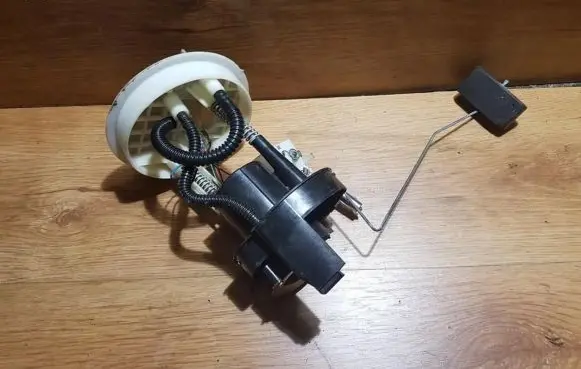 Renault Megane I Fuel level sensor 